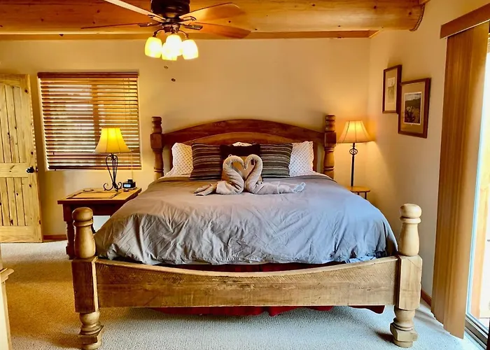 Hilltop Chalet- Stunning Views 3mi From Downtown