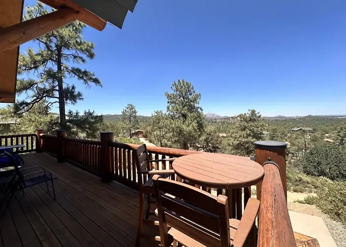 Chalet Hilltop Chalet- Stunning Views 3mi From Downtown *