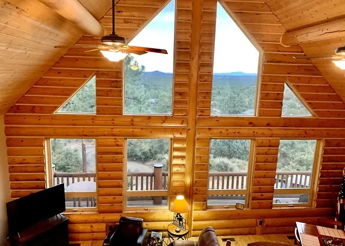 Hilltop Chalet- Stunning Views 3mi From Downtown Chalet *