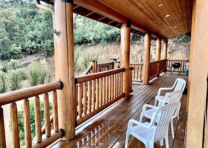 Hilltop Chalet- Stunning Views 3mi From Downtown Chalet *