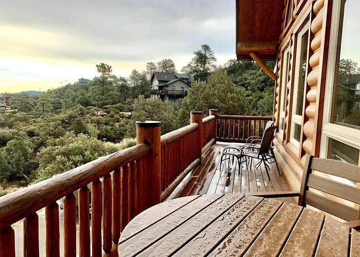 Chalet Hilltop Chalet- Stunning Views 3mi From Downtown *