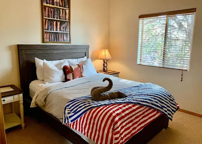 Hilltop Chalet- Stunning Views 3mi From Downtown Prescott